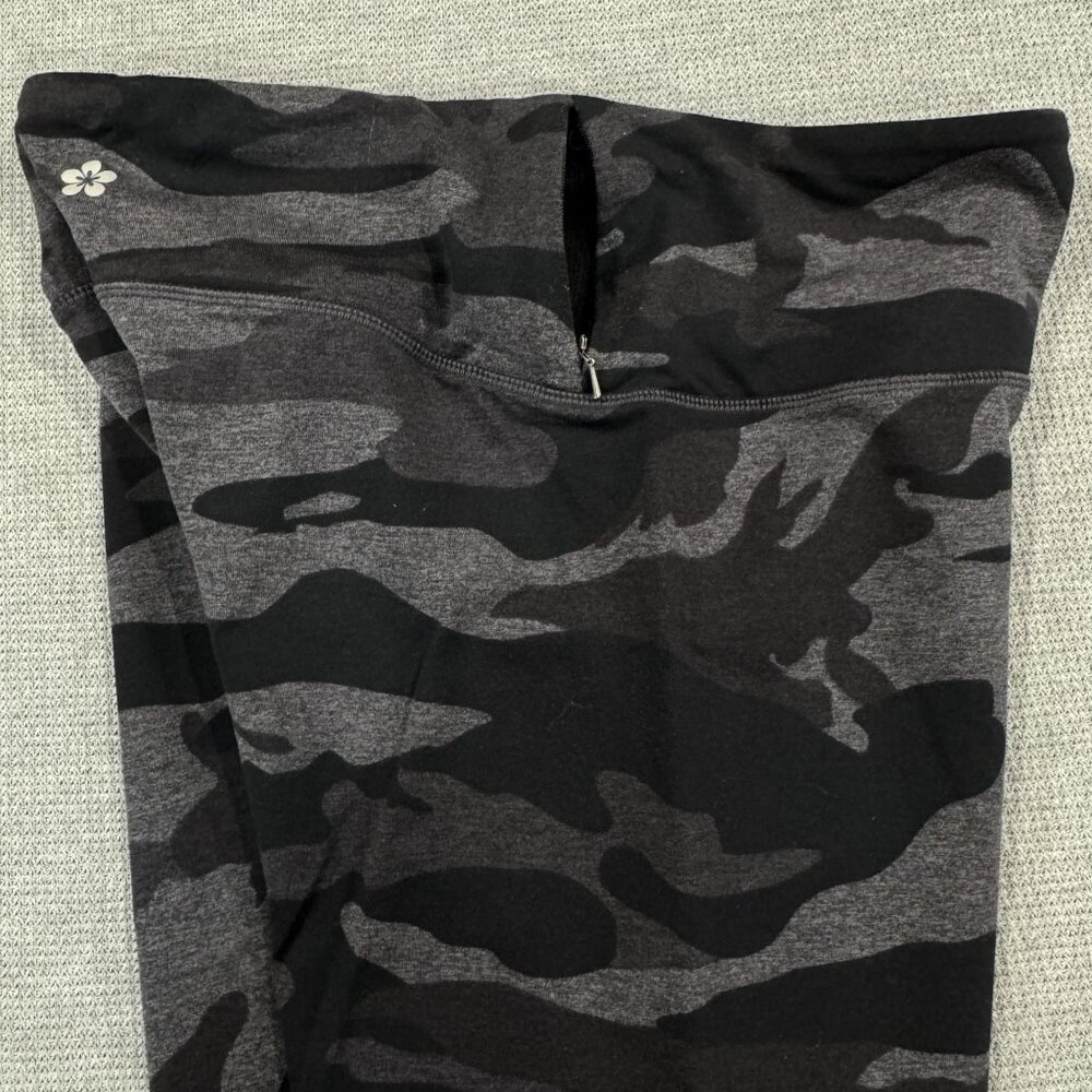 Tuff Athletics Camo Print Womens Leggings Sz Large Black Gray Activewear Pocket - Picture 5 of 14